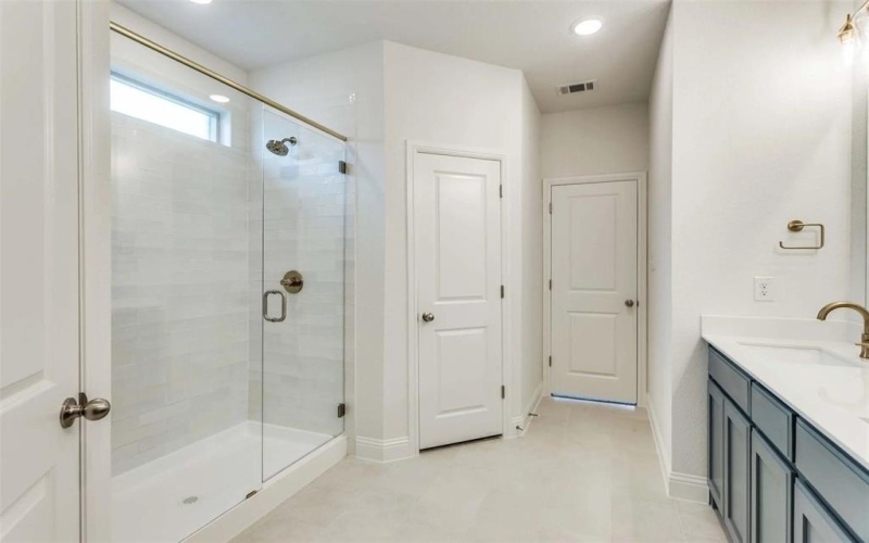 500 Lakeway Lane, Justin, TX 76247, 3 Bedrooms Bedrooms, ,2 BathroomsBathrooms,Residential,For Sale,500 Lakeway Lane,20980327
