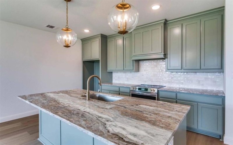 304 Ridge Drive, Justin, TX 76247, 3 Bedrooms Bedrooms, ,2 BathroomsBathrooms,Residential,For Sale,304 Ridge Drive,20980335