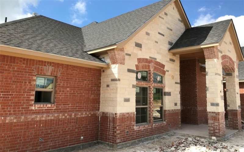 1009 Old Oaks Court, Weatherford, TX 76087, 4 Bedrooms Bedrooms, ,5 BathroomsBathrooms,Residential,For Sale,1009 Old Oaks Court,20978308