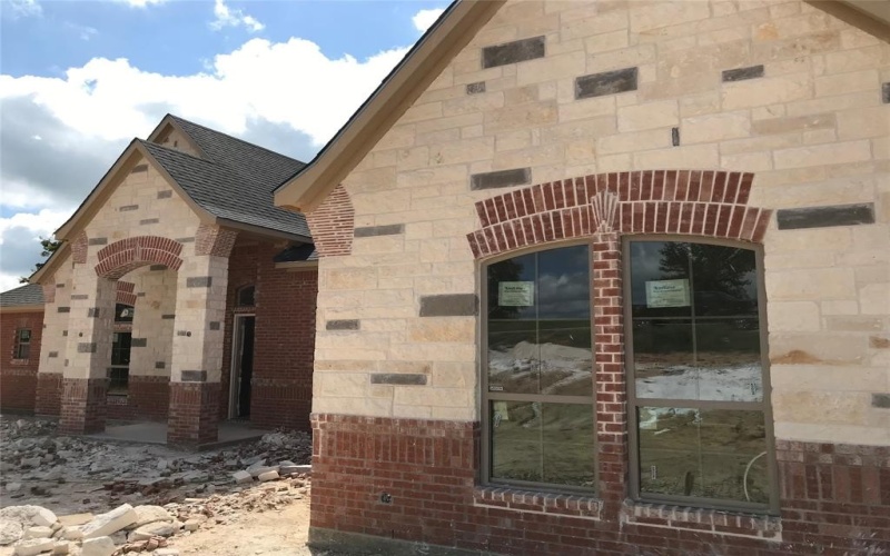 1009 Old Oaks Court, Weatherford, TX 76087, 4 Bedrooms Bedrooms, ,5 BathroomsBathrooms,Residential,For Sale,1009 Old Oaks Court,20978308