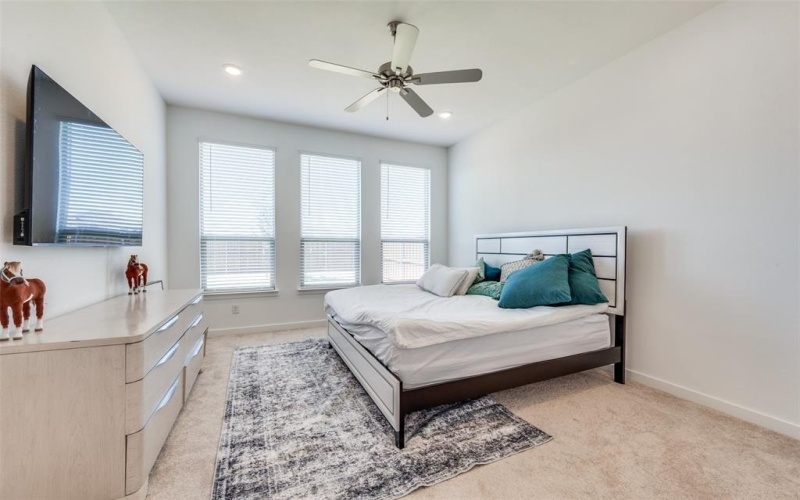 129 Invermore Drive, Little Elm, TX 75068, 5 Bedrooms Bedrooms, ,5 BathroomsBathrooms,Residential Lease,For Rent,129 Invermore Drive,20978799
