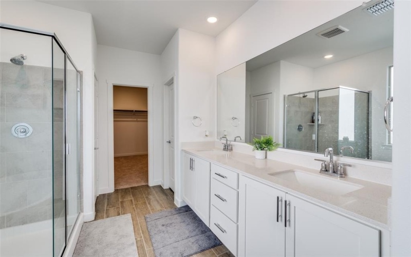 129 Invermore Drive, Little Elm, TX 75068, 5 Bedrooms Bedrooms, ,5 BathroomsBathrooms,Residential Lease,For Rent,129 Invermore Drive,20978799