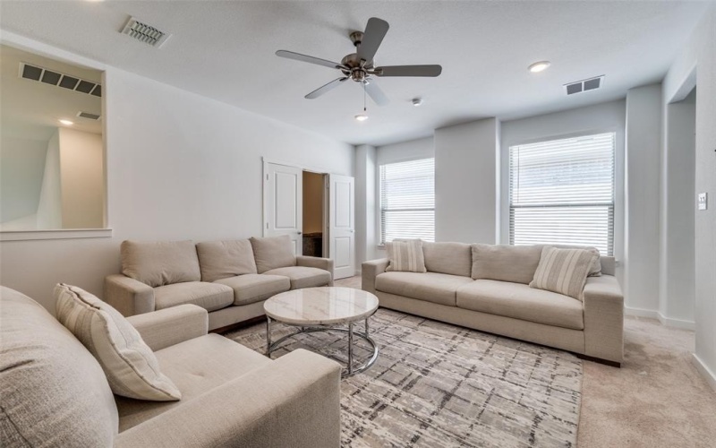 129 Invermore Drive, Little Elm, TX 75068, 5 Bedrooms Bedrooms, ,5 BathroomsBathrooms,Residential Lease,For Rent,129 Invermore Drive,20978799