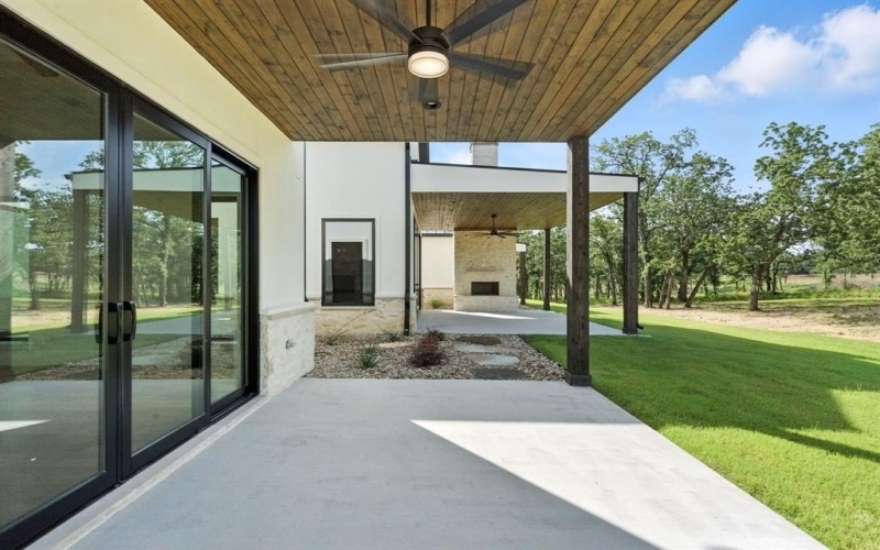 527 Royal Santana Run, Weatherford, TX 76087, 4 Bedrooms Bedrooms, ,5 BathroomsBathrooms,Residential,For Sale,527 Royal Santana Run,20979867