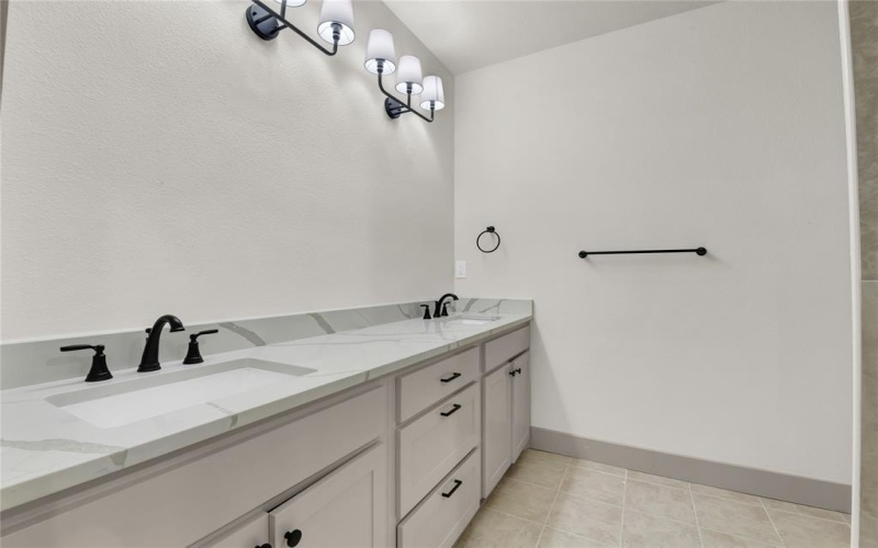 1604 Franklin Street, Weatherford, TX 76086, 3 Bedrooms Bedrooms, ,2 BathroomsBathrooms,Residential Lease,For Rent,1604 Franklin Street,20980485