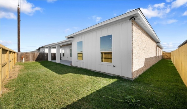 4129 Azali Drive, Corpus Christi, TX 78414, 4 Bedrooms Bedrooms, ,3 BathroomsBathrooms,Residential,For Sale,4129 Azali Drive,452179