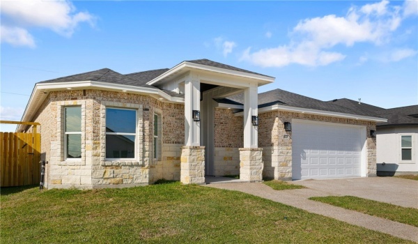 4129 Azali Drive, Corpus Christi, TX 78414, 4 Bedrooms Bedrooms, ,3 BathroomsBathrooms,Residential,For Sale,4129 Azali Drive,452179