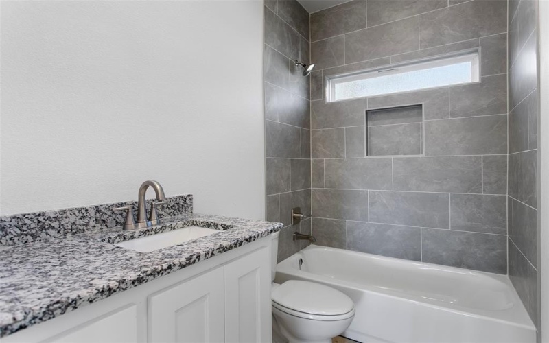 421 Caro Drive, West Tawakoni, TX 75474, 3 Bedrooms Bedrooms, ,2 BathroomsBathrooms,Residential,For Sale,421 Caro Drive,20981164