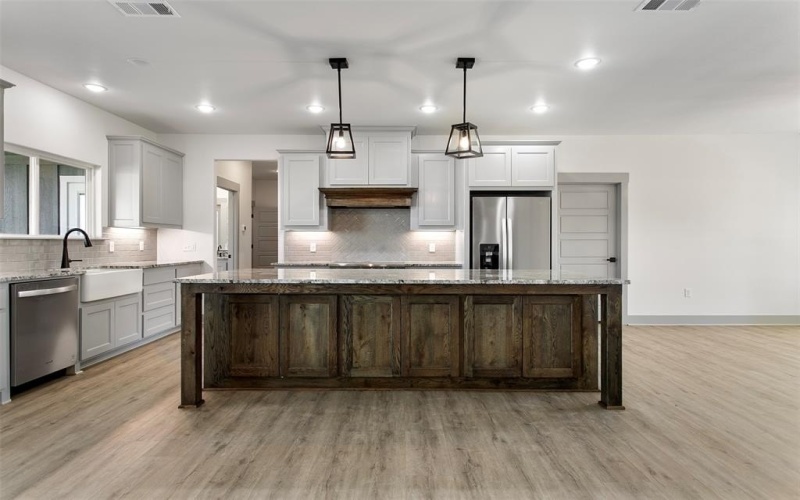 253 Caro Drive, West Tawakoni, TX 75474, 4 Bedrooms Bedrooms, ,3 BathroomsBathrooms,Residential,For Sale,253 Caro Drive,20981209