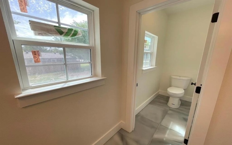 115 E 8th Street, Weatherford, TX 76086, 3 Bedrooms Bedrooms, ,2 BathroomsBathrooms,Residential Lease,For Rent,115 E 8th Street,20981276