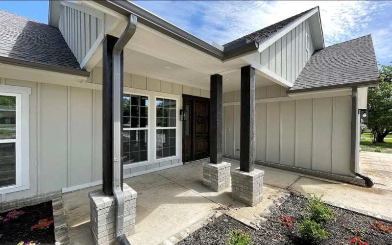 115 E 8th Street, Weatherford, TX 76086, 3 Bedrooms Bedrooms, ,2 BathroomsBathrooms,Residential Lease,For Rent,115 E 8th Street,20981276