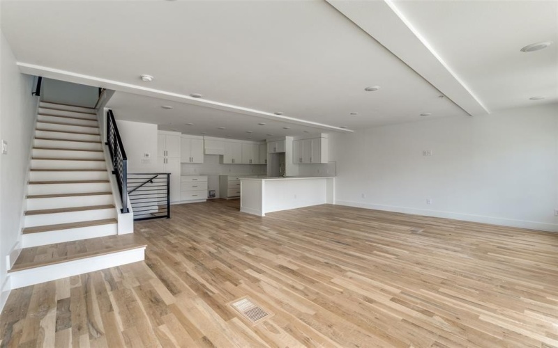 4701 San Jacinto Street #101, Dallas, TX 75204, 2 Bedrooms Bedrooms, ,2 BathroomsBathrooms,Residential Lease,For Rent,4701 San Jacinto Street,20981444