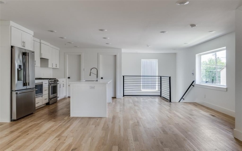 1612 Grigsby Avenue #101, Dallas, TX 75204, 2 Bedrooms Bedrooms, ,2 BathroomsBathrooms,Residential Lease,For Rent,1612 Grigsby Avenue,20981461