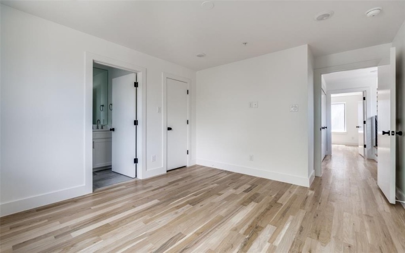 1612 Grigsby Avenue #101, Dallas, TX 75204, 2 Bedrooms Bedrooms, ,2 BathroomsBathrooms,Residential Lease,For Rent,1612 Grigsby Avenue,20981461