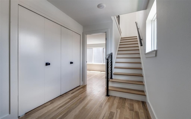 1612 Grigsby Avenue #101, Dallas, TX 75204, 2 Bedrooms Bedrooms, ,2 BathroomsBathrooms,Residential Lease,For Rent,1612 Grigsby Avenue,20981461