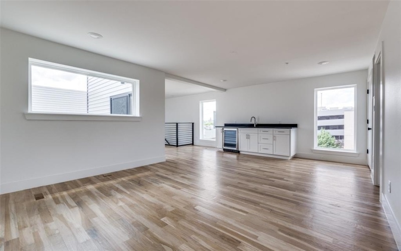1612 Grigsby Avenue #101, Dallas, TX 75204, 2 Bedrooms Bedrooms, ,2 BathroomsBathrooms,Residential Lease,For Rent,1612 Grigsby Avenue,20981461