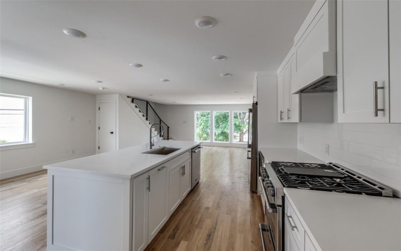 1612 Grigsby Avenue #101, Dallas, TX 75204, 2 Bedrooms Bedrooms, ,2 BathroomsBathrooms,Residential Lease,For Rent,1612 Grigsby Avenue,20981461