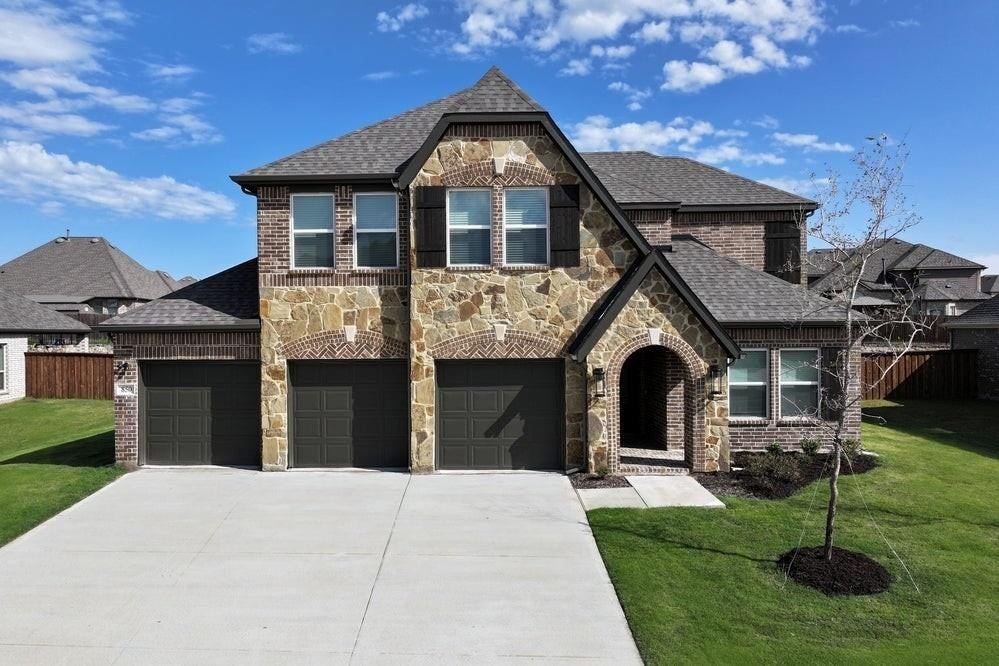 850 Blue Heron Drive, Forney, TX 75126, 5 Bedrooms Bedrooms, ,5 BathroomsBathrooms,Residential,For Sale,850 Blue Heron Drive,20979871
