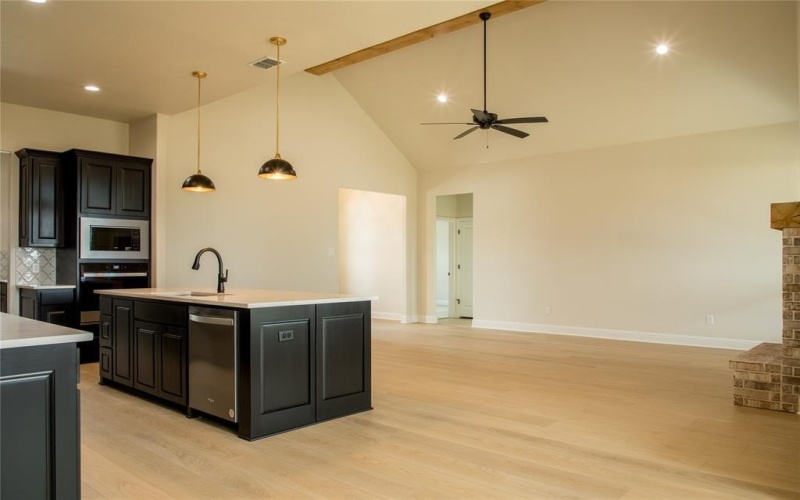 201 Belmont Drive, Willow Park, TX 76087, 3 Bedrooms Bedrooms, ,2 BathroomsBathrooms,Residential,For Sale,201 Belmont Drive,20981589