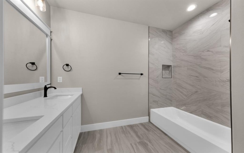 225 Belmont Drive, Willow Park, TX 76087, 4 Habitaciones Habitaciones , ,3 BañosBaños,Residential,En Venta,225 Belmont Drive,20981594