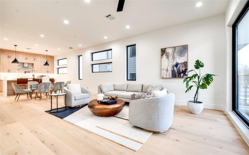 4209 Munger Avenue, Dallas, TX 75204, 3 Bedrooms Bedrooms, ,3 BathroomsBathrooms,Residential Lease,For Rent,4209 Munger Avenue,20981617