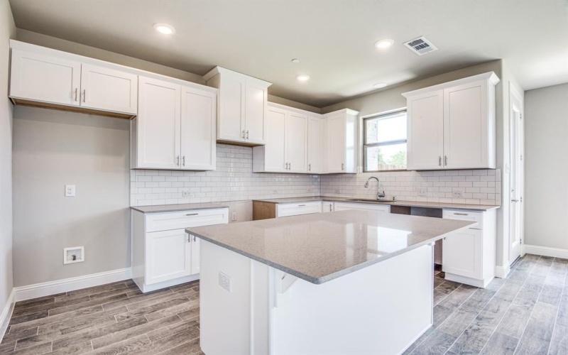 641 Hutchinson Lane, Lewisville, TX 75077, 3 Bedrooms Bedrooms, ,2 BathroomsBathrooms,Residential,For Sale,641 Hutchinson Lane,20979963