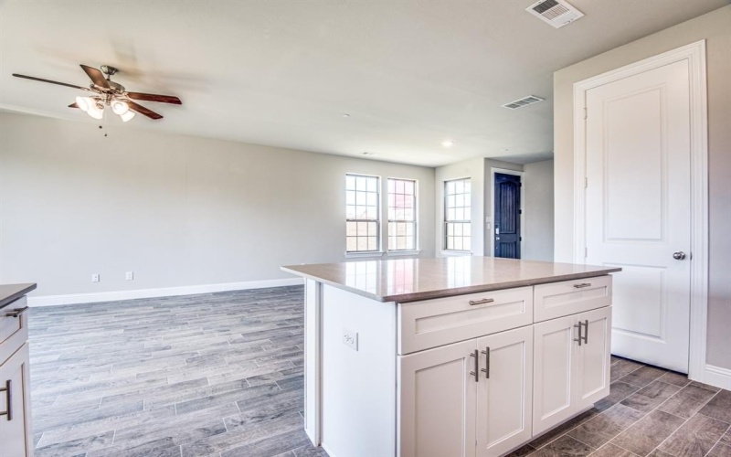 641 Hutchinson Lane, Lewisville, TX 75077, 3 Bedrooms Bedrooms, ,2 BathroomsBathrooms,Residential,For Sale,641 Hutchinson Lane,20979963
