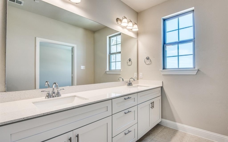 641 Hutchinson Lane, Lewisville, TX 75077, 3 Bedrooms Bedrooms, ,2 BathroomsBathrooms,Residential,For Sale,641 Hutchinson Lane,20979963