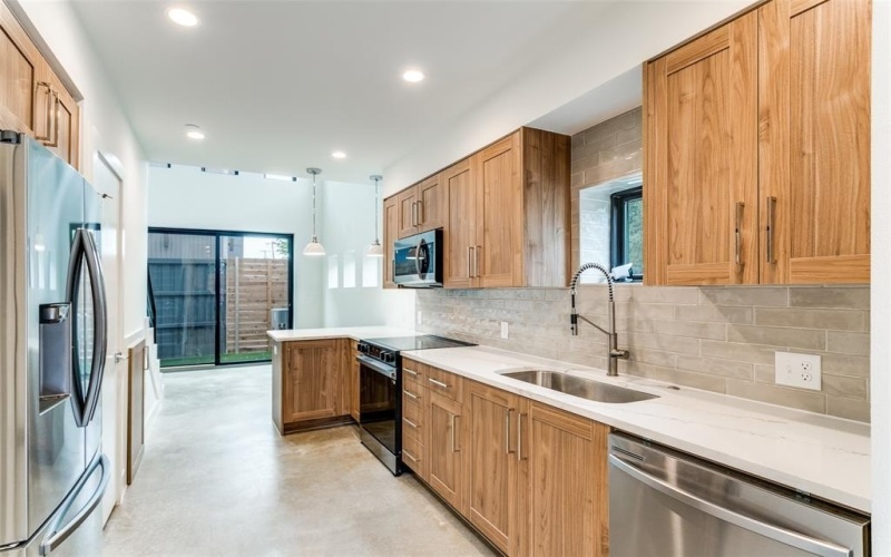 4306 Deere Street #102, Dallas, TX 75204, 1 Bedroom Bedrooms, ,1 BathroomBathrooms,Residential Lease,For Rent,4306 Deere Street,20979966