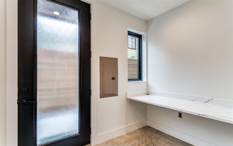 4306 Deere Street #102, Dallas, TX 75204, 1 Bedroom Bedrooms, ,1 BathroomBathrooms,Residential Lease,For Rent,4306 Deere Street,20979966