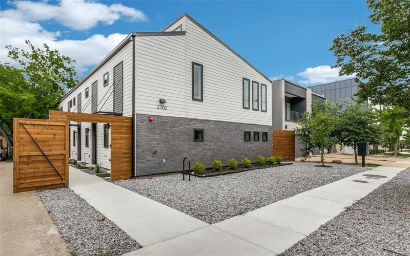4306 Deere Street #102, Dallas, TX 75204, 1 Bedroom Bedrooms, ,1 BathroomBathrooms,Residential Lease,For Rent,4306 Deere Street,20979966