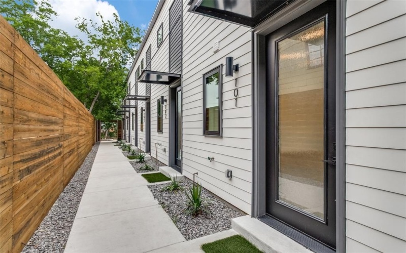 4306 Deere Street #102, Dallas, TX 75204, 1 Bedroom Bedrooms, ,1 BathroomBathrooms,Residential Lease,For Rent,4306 Deere Street,20979966