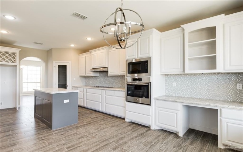14917 Aqualina Way, McAllen, TX 78504, 5 Bedrooms Bedrooms, ,3 BathroomsBathrooms,Residential,For Sale,14917 Aqualina Way,474548
