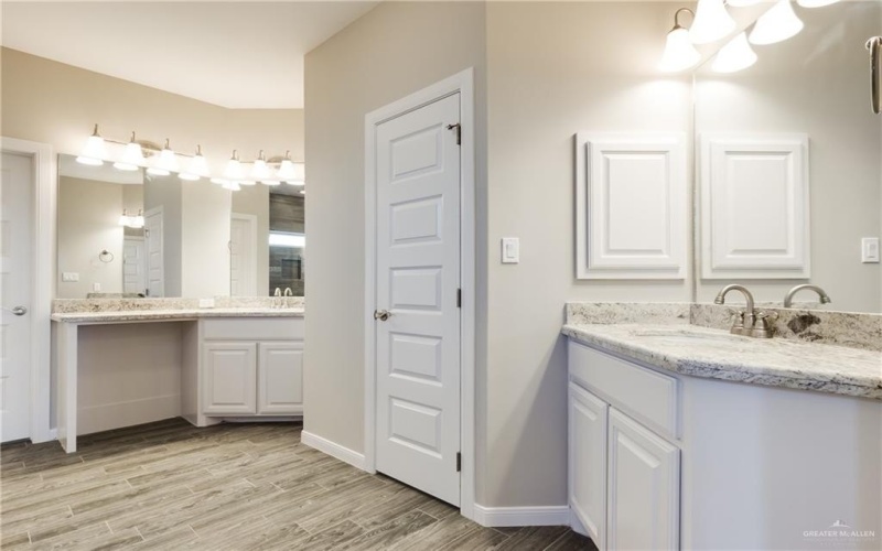 14917 Aqualina Way, McAllen, TX 78504, 5 Bedrooms Bedrooms, ,3 BathroomsBathrooms,Residential,For Sale,14917 Aqualina Way,474548