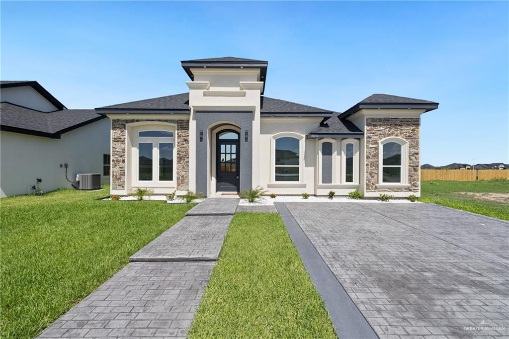 1836 N Yellowwood Street, San Juan, TX 78589, 4 Bedrooms Bedrooms, ,3 BathroomsBathrooms,Residential,For Sale,1836 N Yellowwood Street,474579