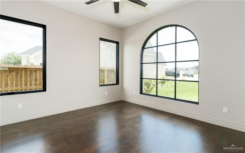 8151 N 55th Lane, McAllen, TX 78504, 4 Bedrooms Bedrooms, ,3 BathroomsBathrooms,Residential,For Sale,8151 N 55th Lane,474580