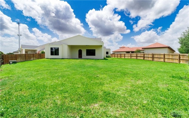 8151 N 55th Lane, McAllen, TX 78504, 4 Bedrooms Bedrooms, ,3 BathroomsBathrooms,Residential,For Sale,8151 N 55th Lane,474580