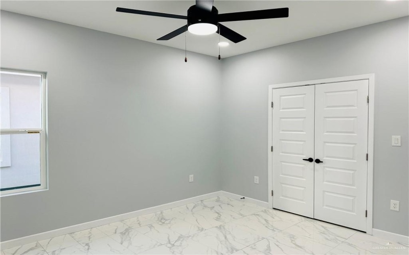 1018 N Clarence Avenue #3, Edinburg, TX 78539, 3 Bedrooms Bedrooms, ,2 BathroomsBathrooms,Residential Lease,For Rent,1018 N Clarence Avenue,474630