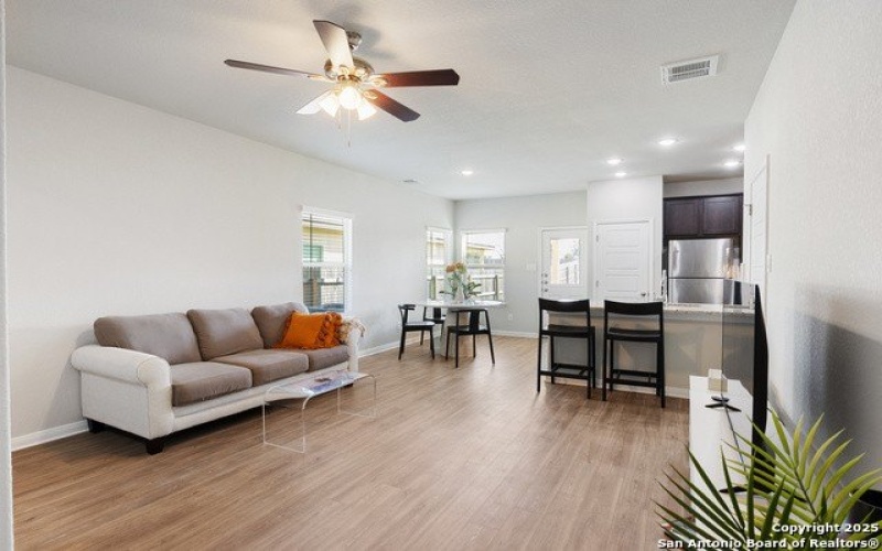 367 Emma, New Braunfels, TX 78130, 3 Bedrooms Bedrooms, ,2 BathroomsBathrooms,Residential Lease,For Rent,367 Emma,1878854