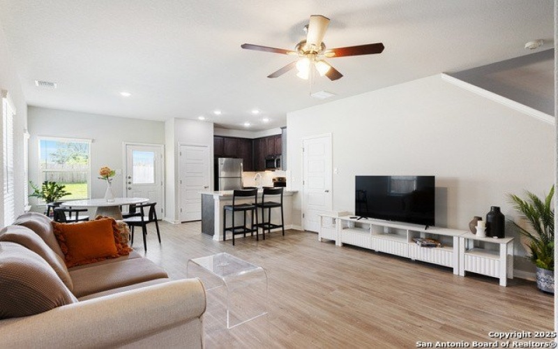 367 Emma, New Braunfels, TX 78130, 3 Bedrooms Bedrooms, ,2 BathroomsBathrooms,Residential Lease,For Rent,367 Emma,1878854