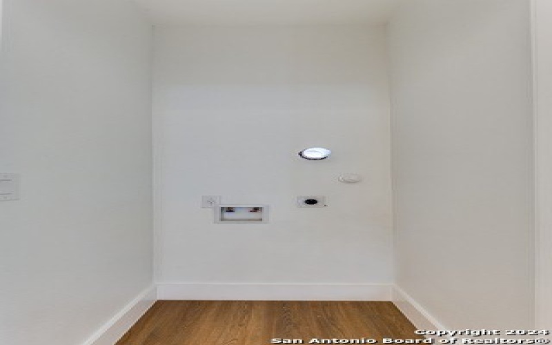 207 Gravel St #101, San Antonio, TX 78203, 3 Bedrooms Bedrooms, ,2 BathroomsBathrooms,Residential,For Sale,207 Gravel St,1878859