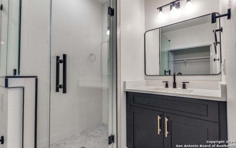 207 Gravel St #101, San Antonio, TX 78203, 3 Bedrooms Bedrooms, ,2 BathroomsBathrooms,Residential,For Sale,207 Gravel St,1878859