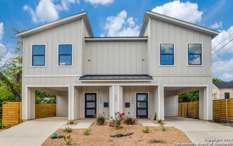 207 Gravel St #101, San Antonio, TX 78203, 3 Bedrooms Bedrooms, ,2 BathroomsBathrooms,Residential,For Sale,207 Gravel St,1878859