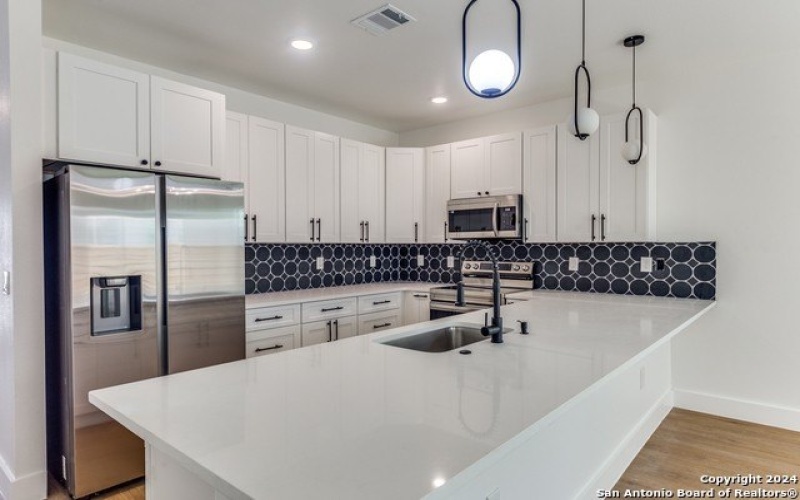 207 Gravel St #101, San Antonio, TX 78203, 3 Bedrooms Bedrooms, ,2 BathroomsBathrooms,Residential,For Sale,207 Gravel St,1878859