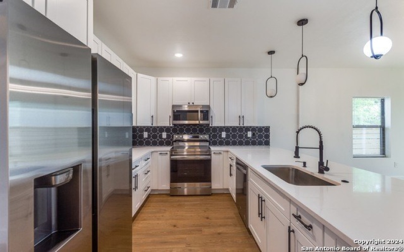207 Gravel St #101, San Antonio, TX 78203, 3 Bedrooms Bedrooms, ,2 BathroomsBathrooms,Residential,For Sale,207 Gravel St,1878859