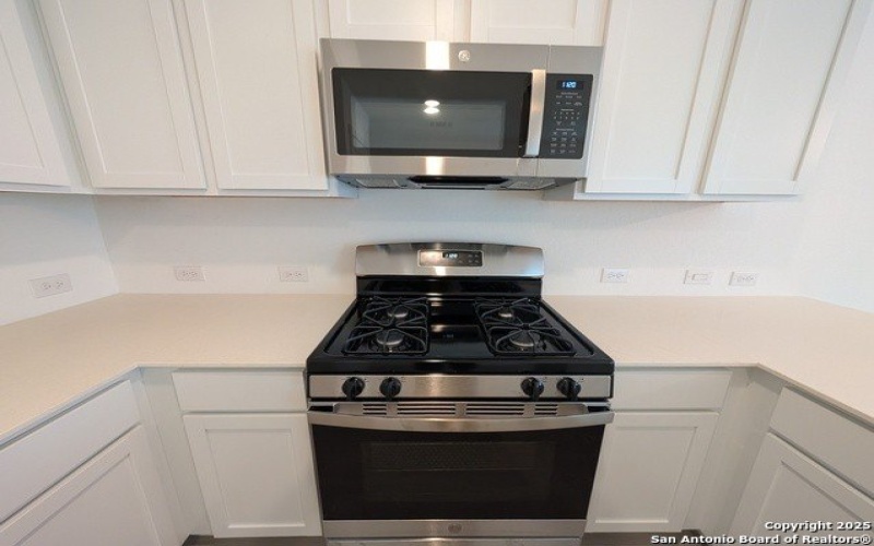 1514 Pile, New Braunfels, TX 78130, 3 Bedrooms Bedrooms, ,2 BathroomsBathrooms,Residential Lease,For Rent,1514 Pile,1878881