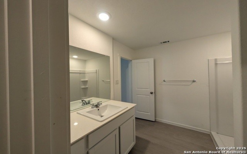 1514 Pile, New Braunfels, TX 78130, 3 Bedrooms Bedrooms, ,2 BathroomsBathrooms,Residential Lease,For Rent,1514 Pile,1878881