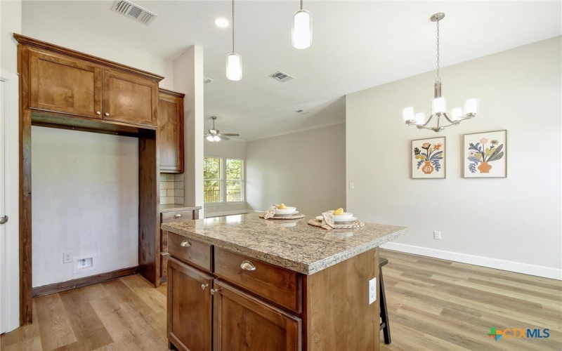 2109 Meadow View Drive, San Marcos, TX 78666, 3 Bedrooms Bedrooms, ,2 BathroomsBathrooms,Residential,For Sale,2109 Meadow View Drive,584456
