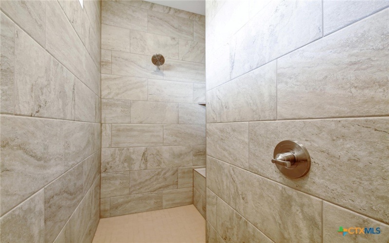 2109 Meadow View Drive, San Marcos, TX 78666, 3 Bedrooms Bedrooms, ,2 BathroomsBathrooms,Residential,For Sale,2109 Meadow View Drive,584456