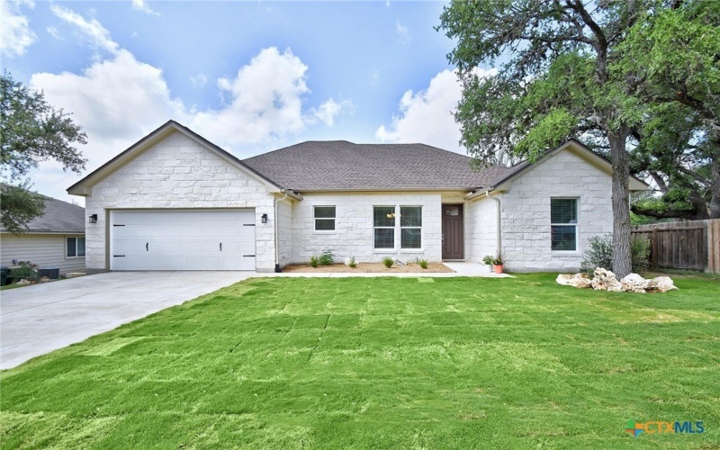 2109 Meadow View Drive, San Marcos, TX 78666, 3 Bedrooms Bedrooms, ,2 BathroomsBathrooms,Residential,For Sale,2109 Meadow View Drive,584456
